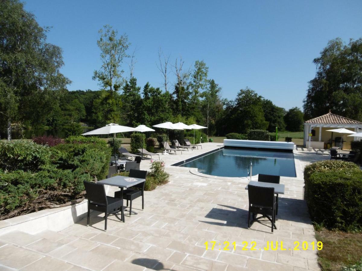 Logis Hotel Val De Vienne Le Vigeant Exterior photo
