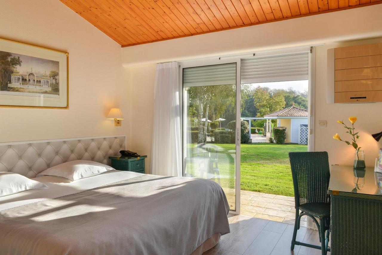 Logis Hotel Val De Vienne Le Vigeant Exterior photo